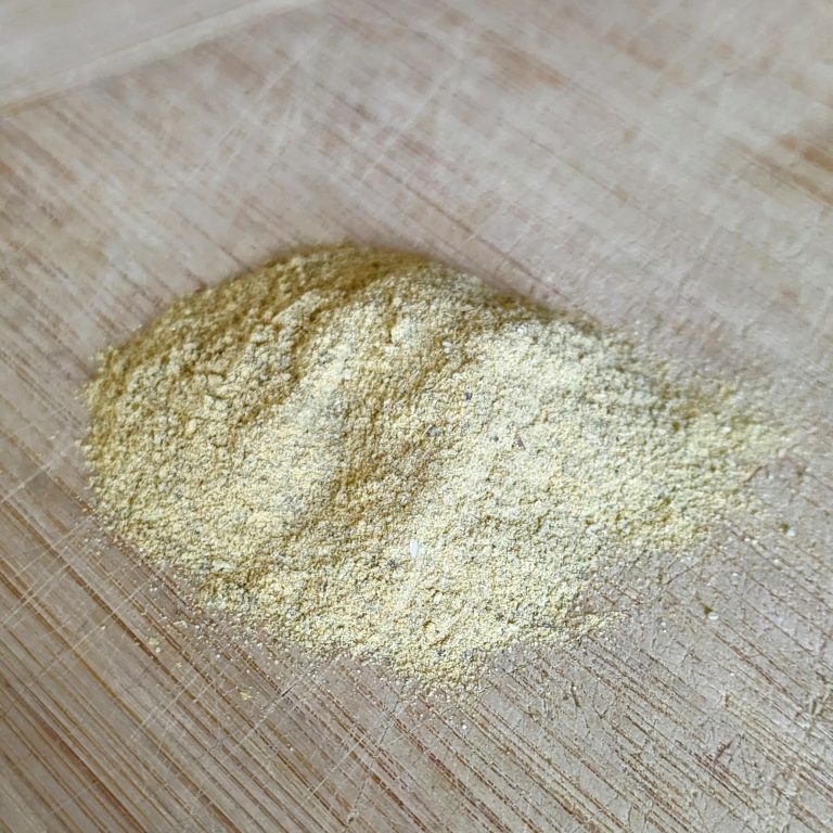 Low-salt, plant-based, chicken-style bouillon powder